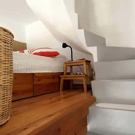 Homey House In Chora *