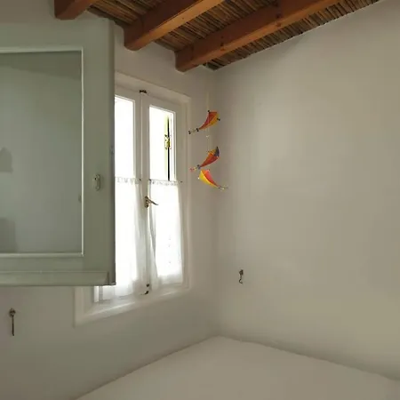 Homey House In Chora