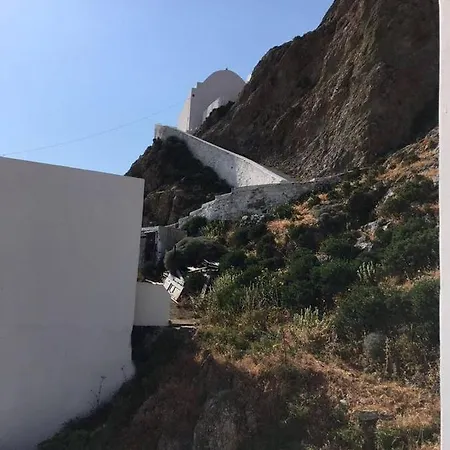 Homey House In Chora